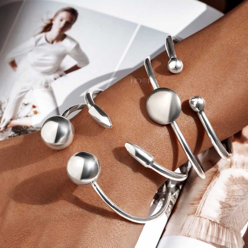 silver-bangles-800x800